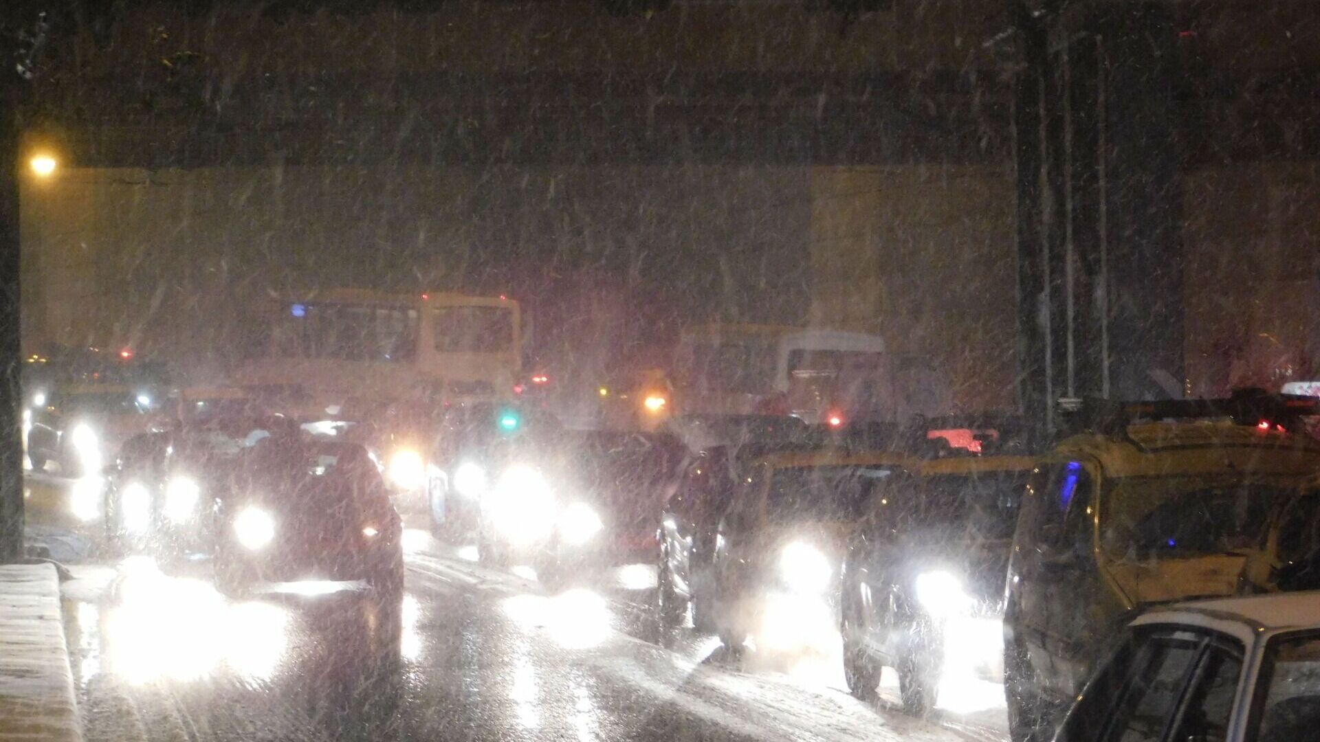 9-балльные пробки сковали дороги Нижнего Новгорода вечером 22 февраля