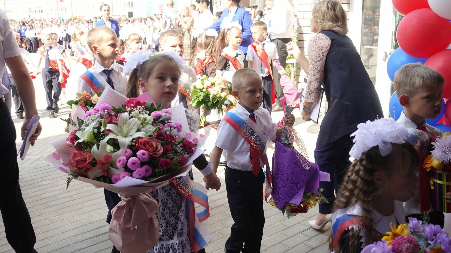 Линейки в нижегородских школах пройдут без ковид-ограничений