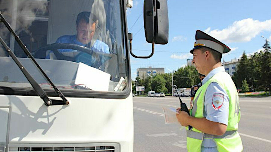 Электронные права смогут предъявлять нижегородские водители с октября