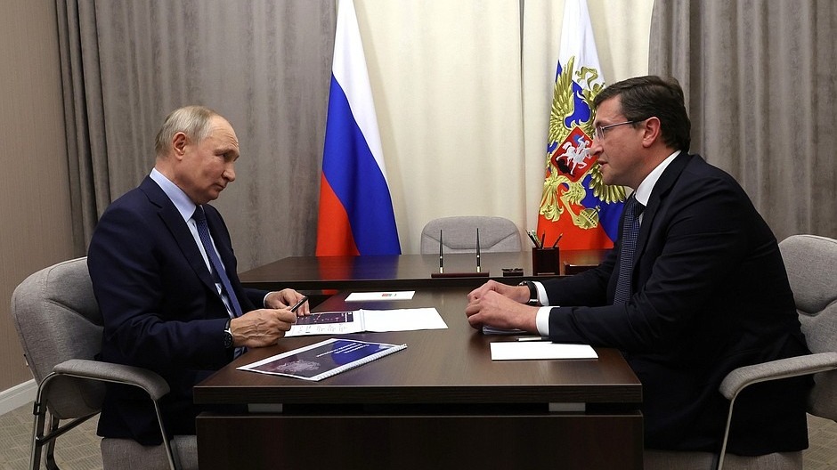 Путин встретился с губернатором Глебом Никитиным