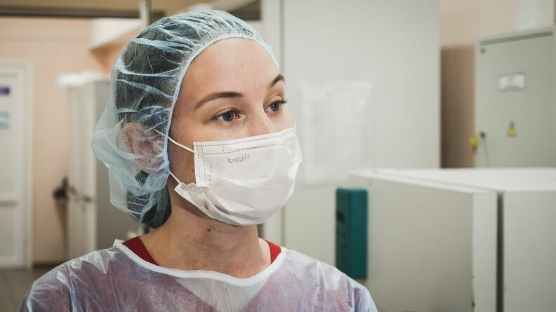 Нижегородцев могут заставить носить маски в больницах