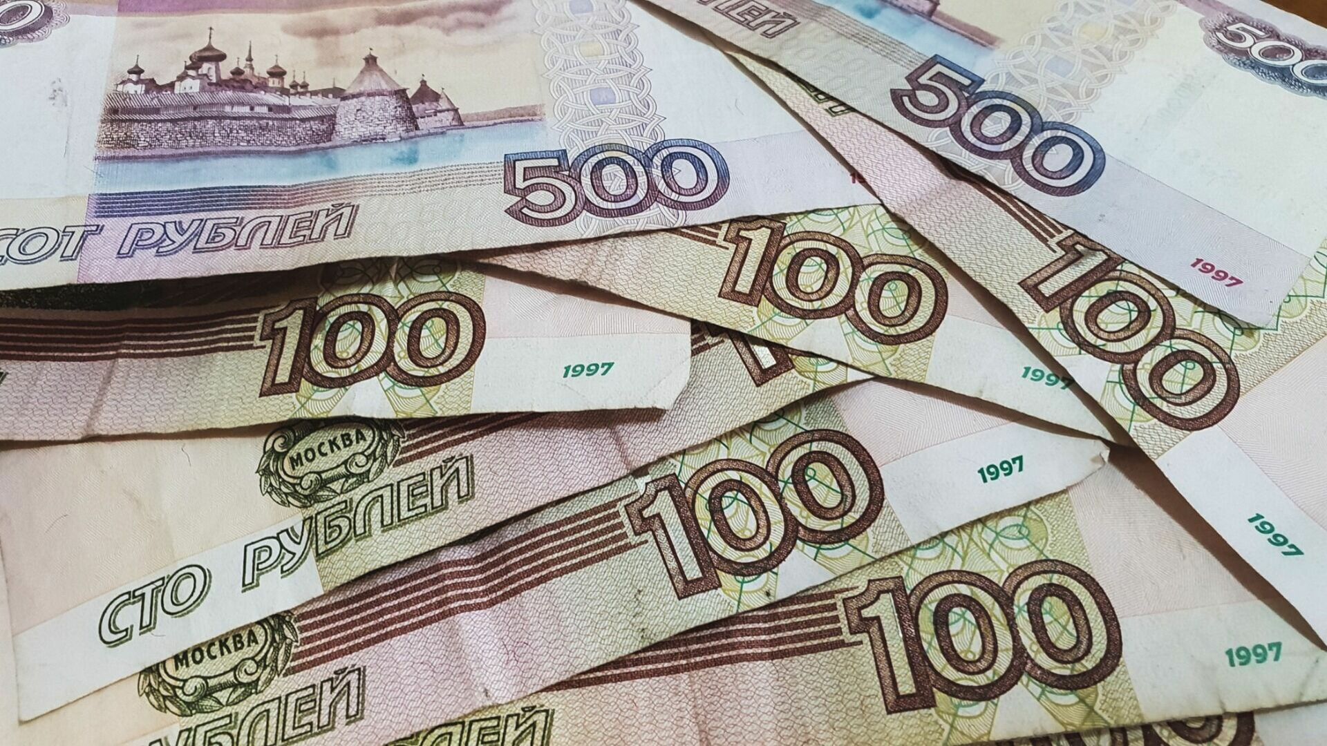 Лжесотрудники банка развели нижегородца на 13,7 млн рублей