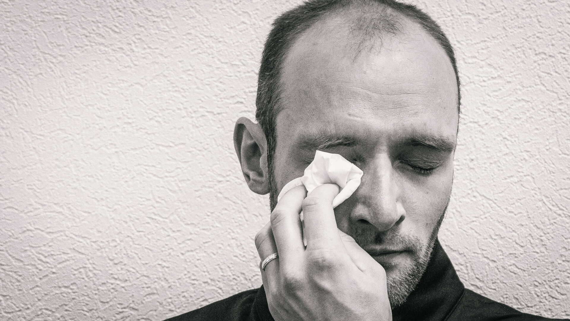 Выявлять рак глаза через слезы научились нижегородские врачи