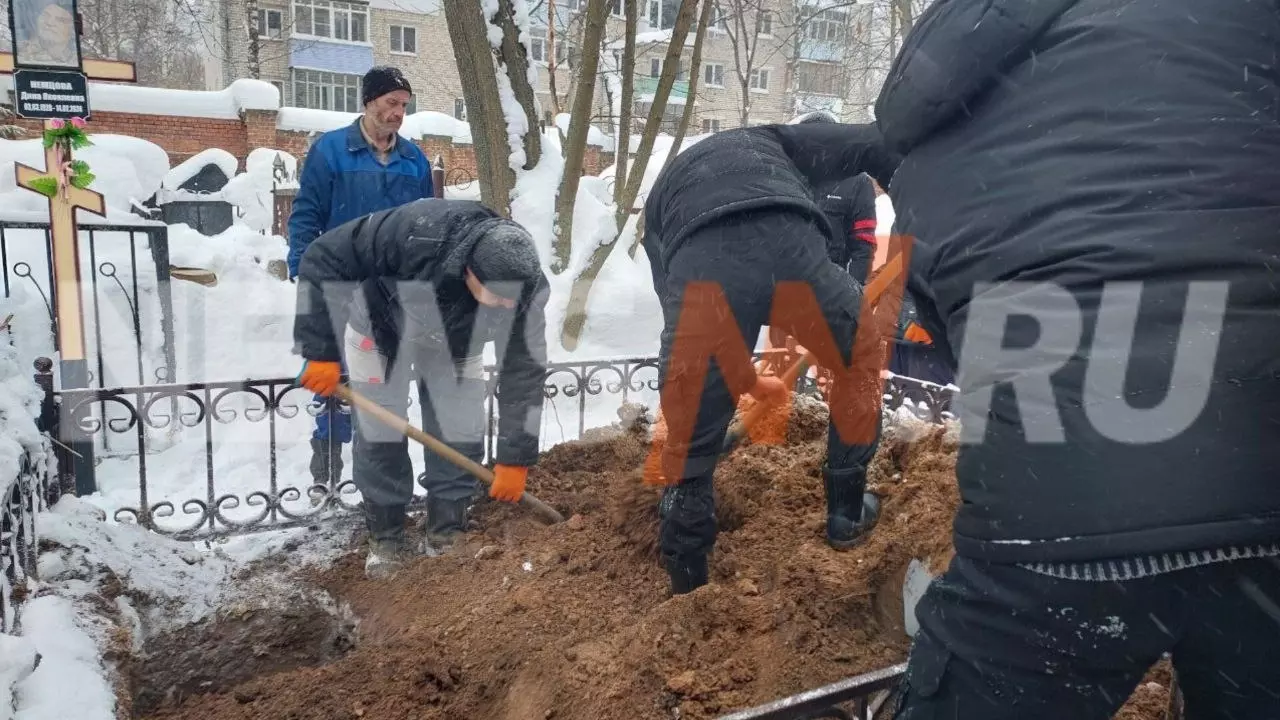 Дину Немцову похоронили в Нижнем Новгороде