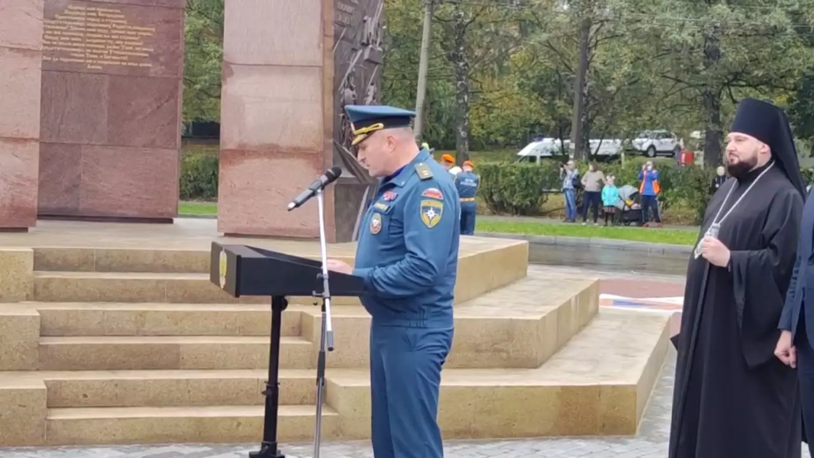 Глава МЧС Куренков посетил открытие памятника в Нижнем Новгороде