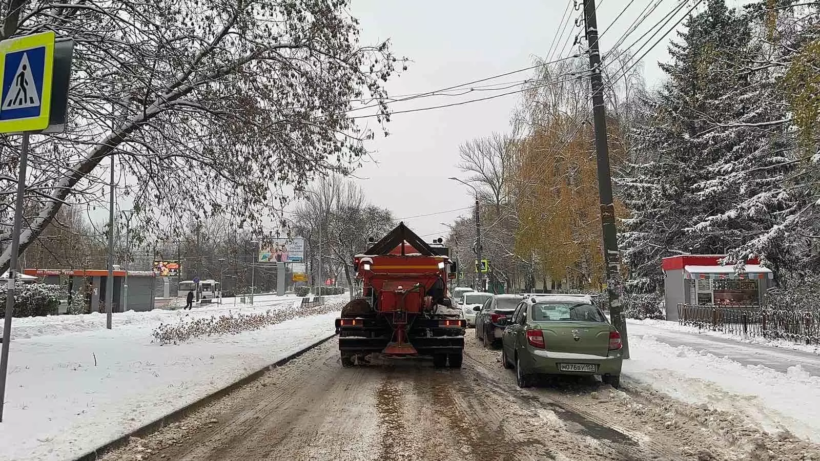 Уборка снега в Нижнем Новгороде 