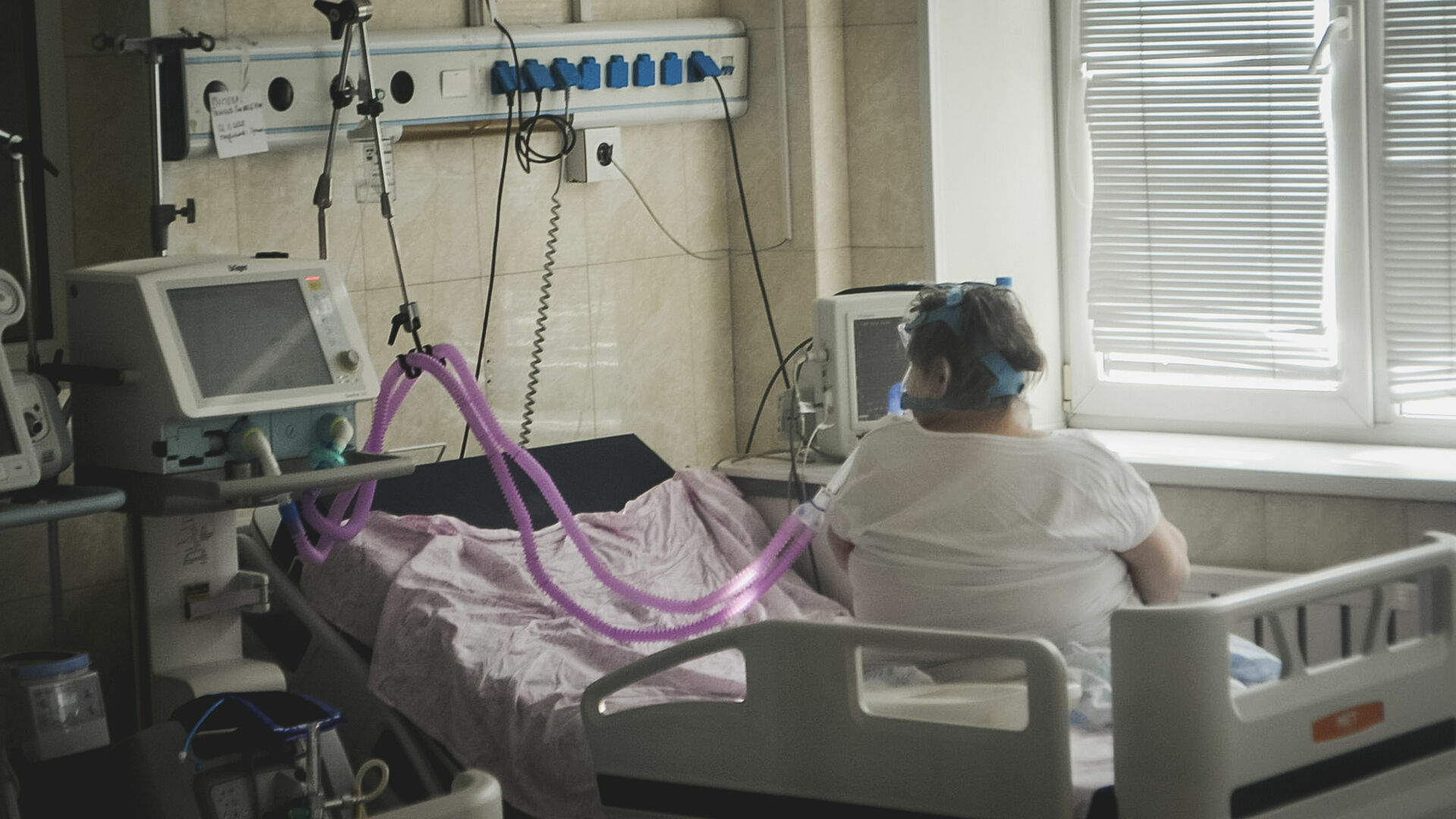 Нижегородскую пенсионерку выписали из больницы с 70% поражением легких