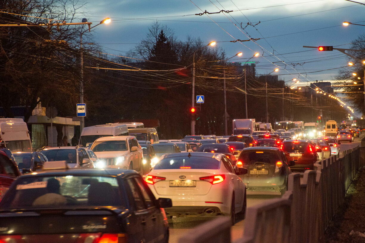 Пробки 9 баллов образовались на дорогах Нижнего Новгорода утром 1 марта