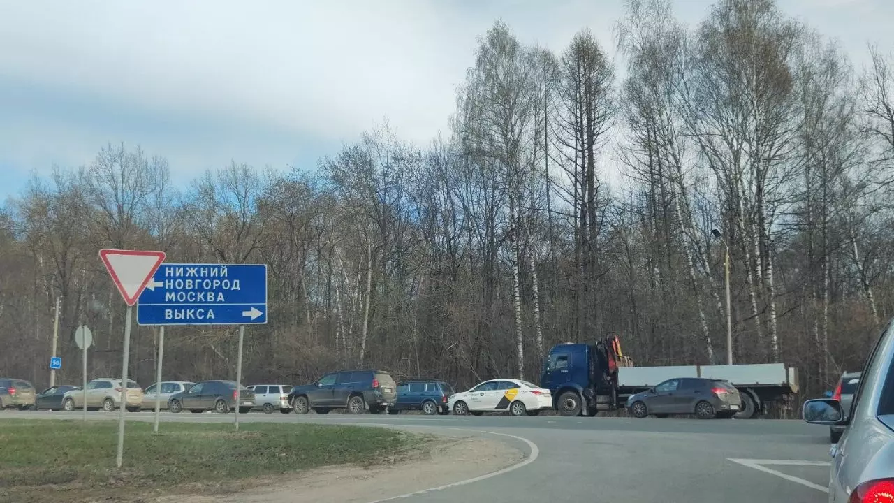 Большие пробки возникли на въезде в Нижний Новгород