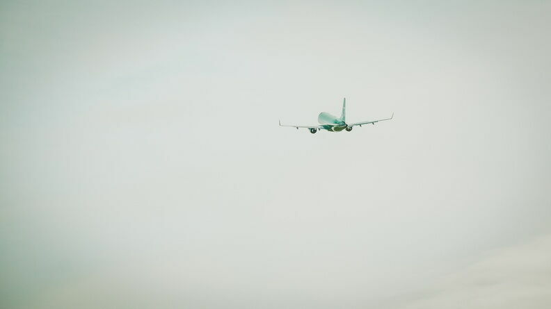 Летевший из Читы пассажирский самолет из-за непогоды приземлился в Нижнем Новгороде