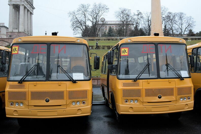 Школьные автобусы отменили в Пильнинском районе из-за разбитых дорог