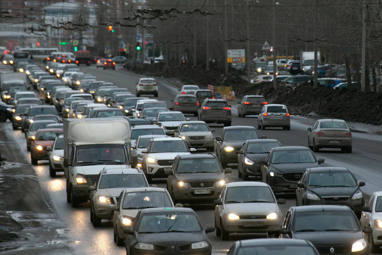 Пробки 8 баллов образовались на дорогах Нижнего Новгорода утром 26 февраля