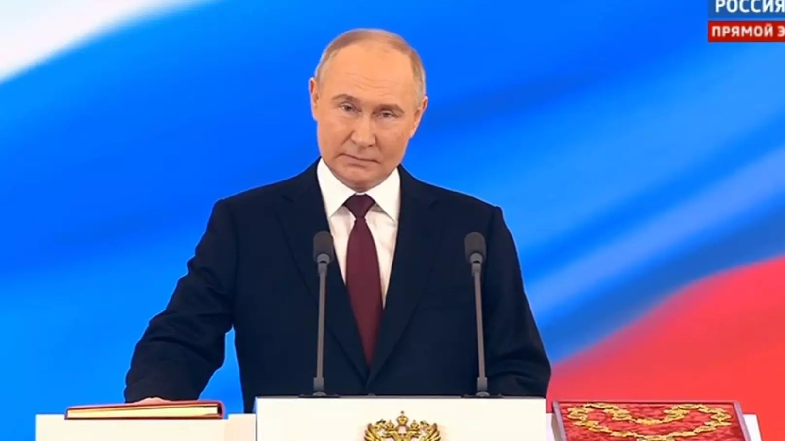 Путин официально вступил в должность президента РФ