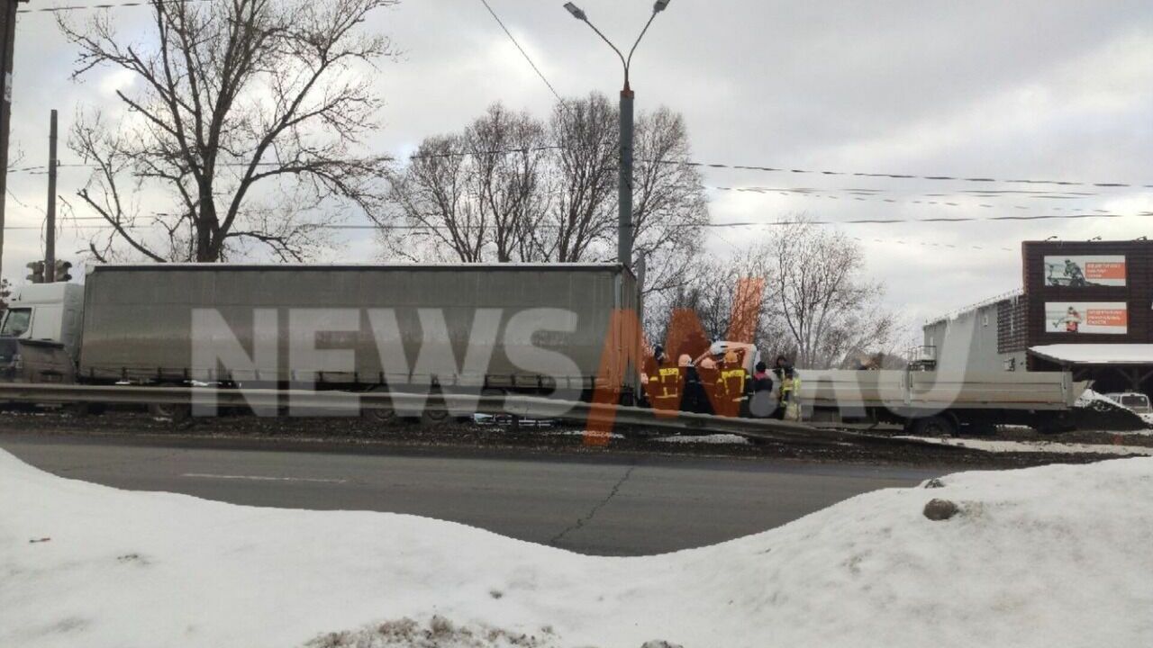 Огромная пробка образовалась на Московском шоссе из-за ДТП
