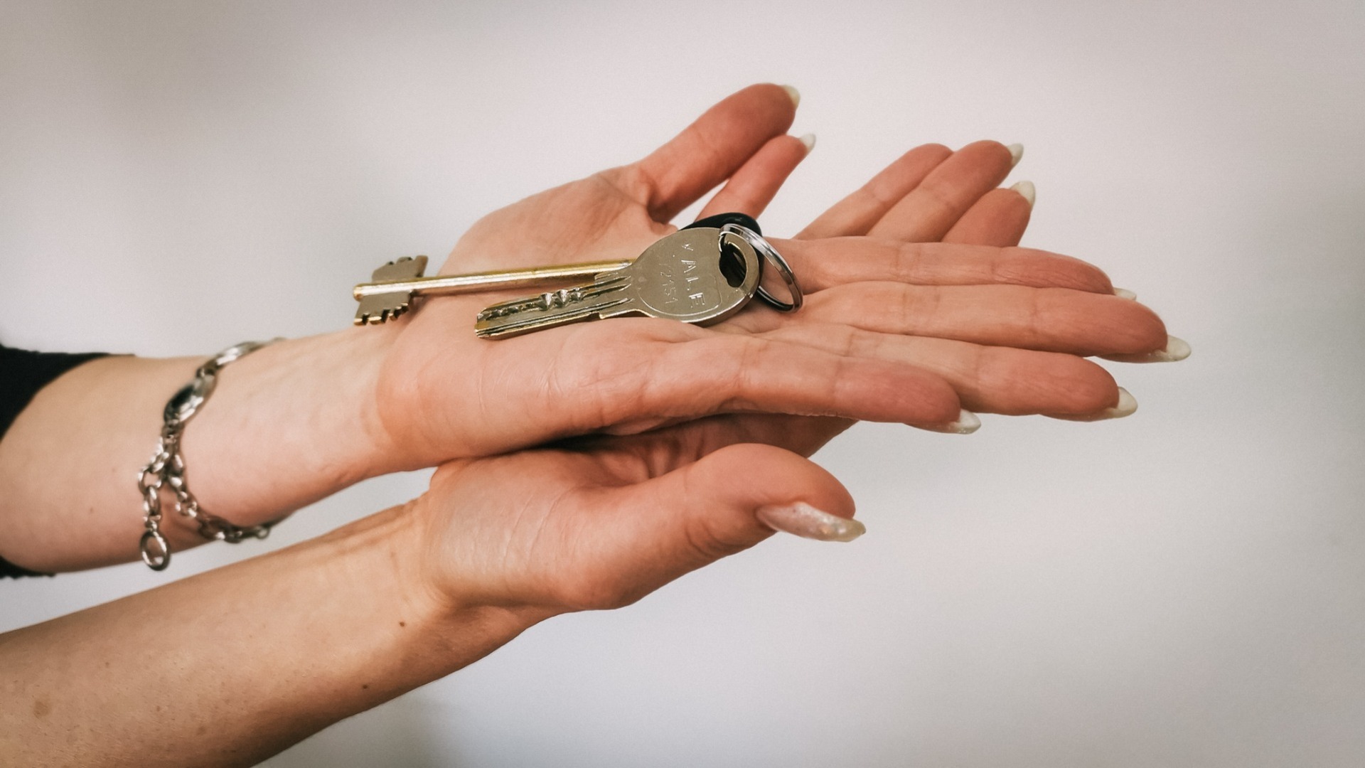 Нижегородцам вручили ключи от новых квартир 