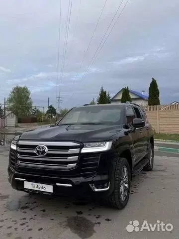 Toyota Land Cruiser продается в Нижнем Новгороде за 30 млн рублей