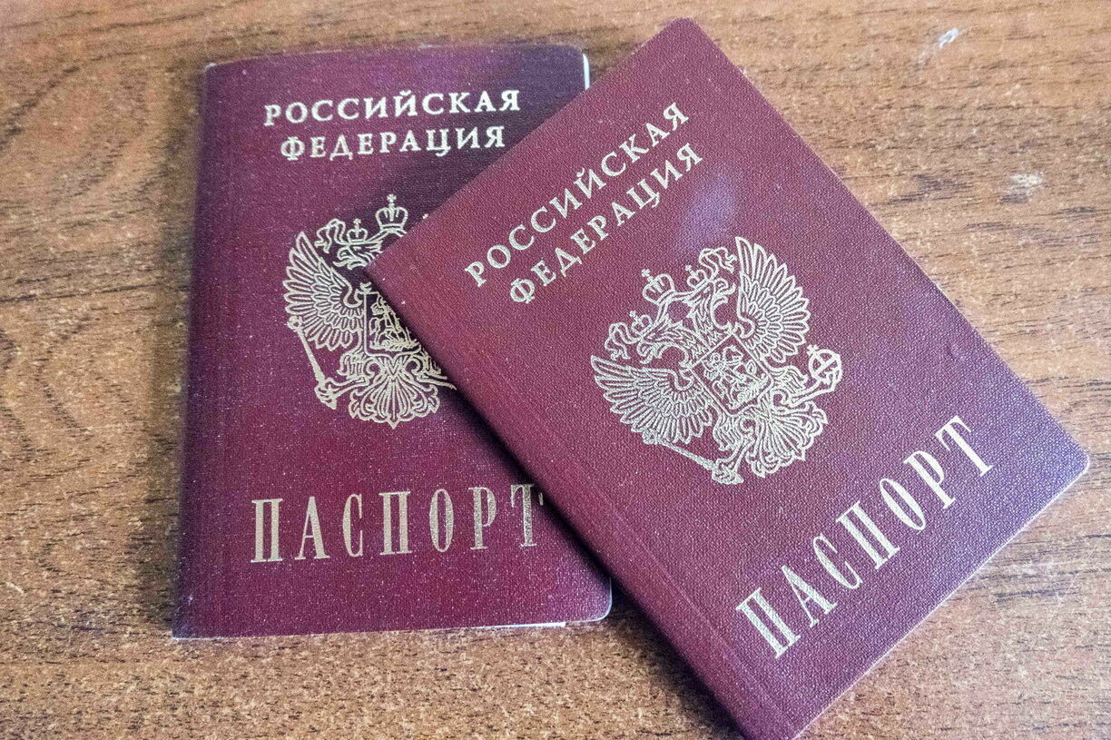 Более 400 беженцев получили гражданство в Нижегородской области