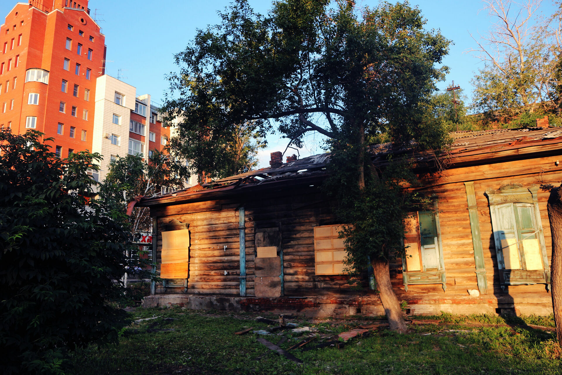 В Нижнем старинный деревянный дом могут снести из-за стройки бизнес-омбудсмена