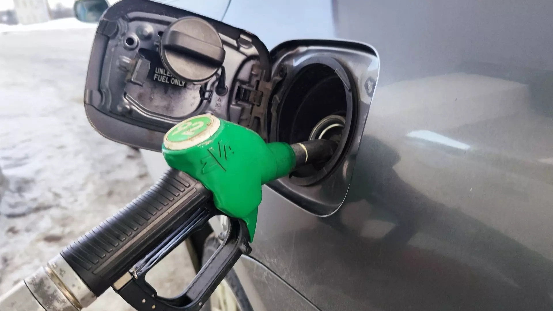 Цены на топливо выросли после ударов по НПЗ