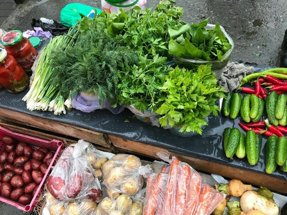 Овощи продаются на рынке