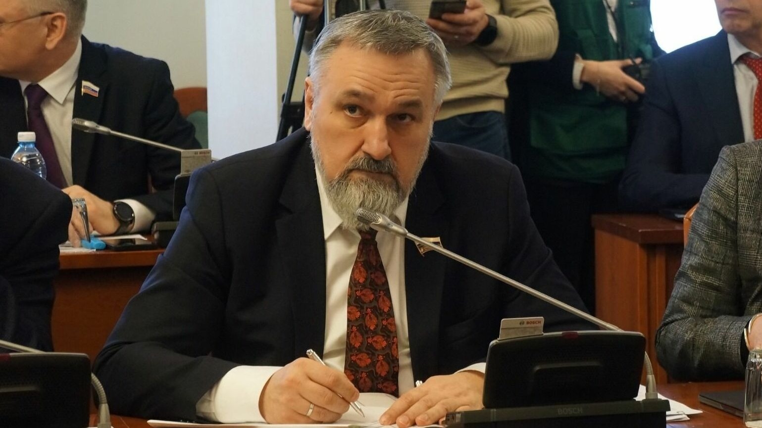 Депутат ЗСНО Суханов призвал наносить удары по топливной инфраструктуре Киева