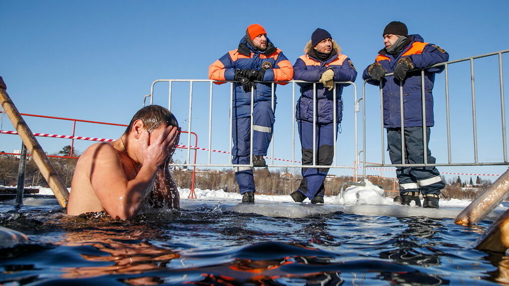 700 нижегородских спасателей будут дежурить в местах крещенских купаний