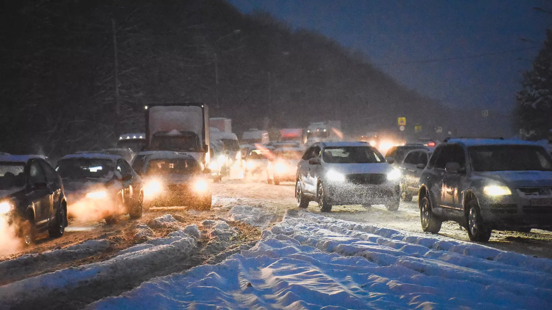 Чиновника оштрафовали за снег на дорогах в Брянской области