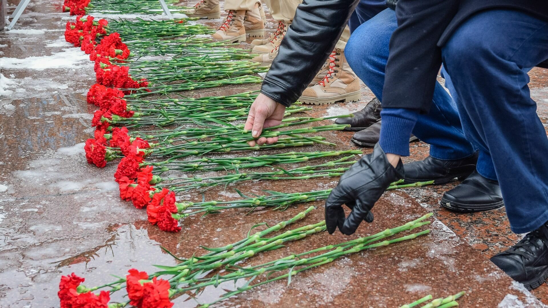 Троих погибших на СВО бойцов похоронили в Дзержинске
