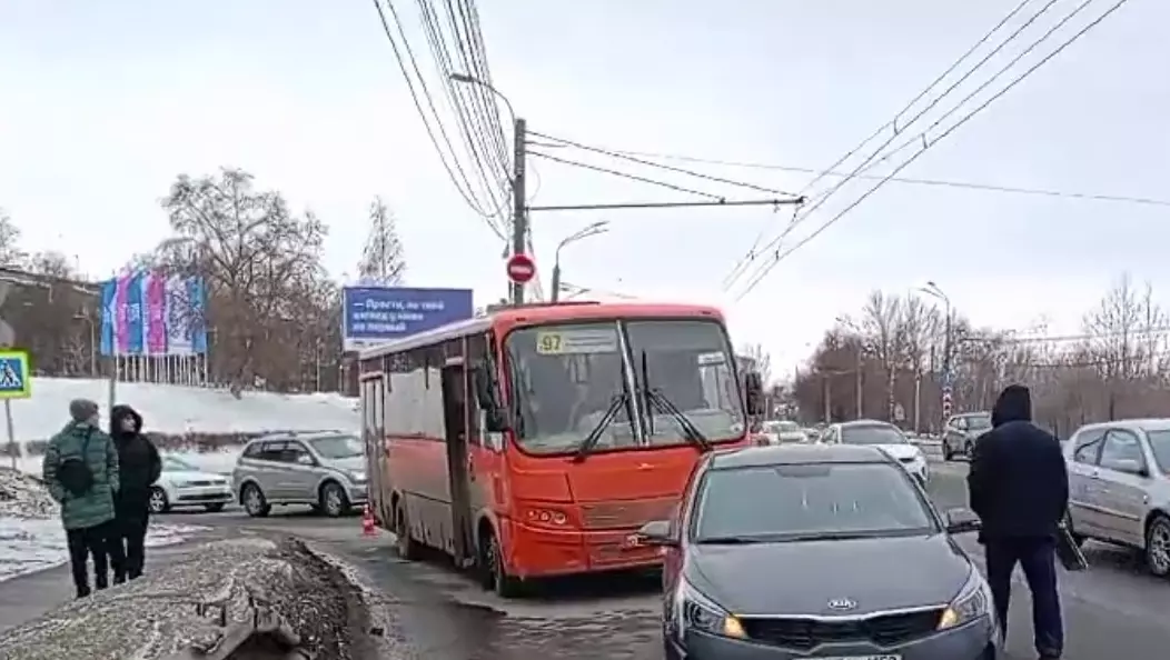 Пассажирка маршрутки Т-97 пострадала в ДТП в Нижнем Новгороде