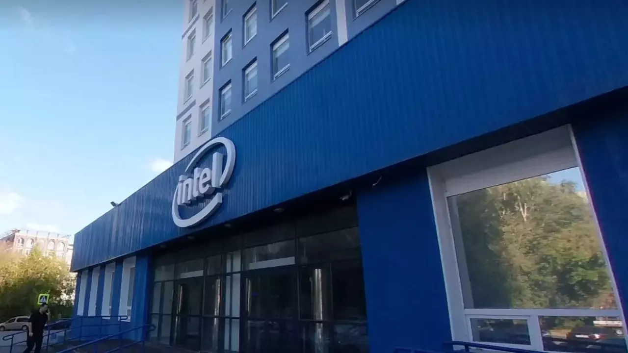 Компания экс-замгубернатора приобрела здание Intel