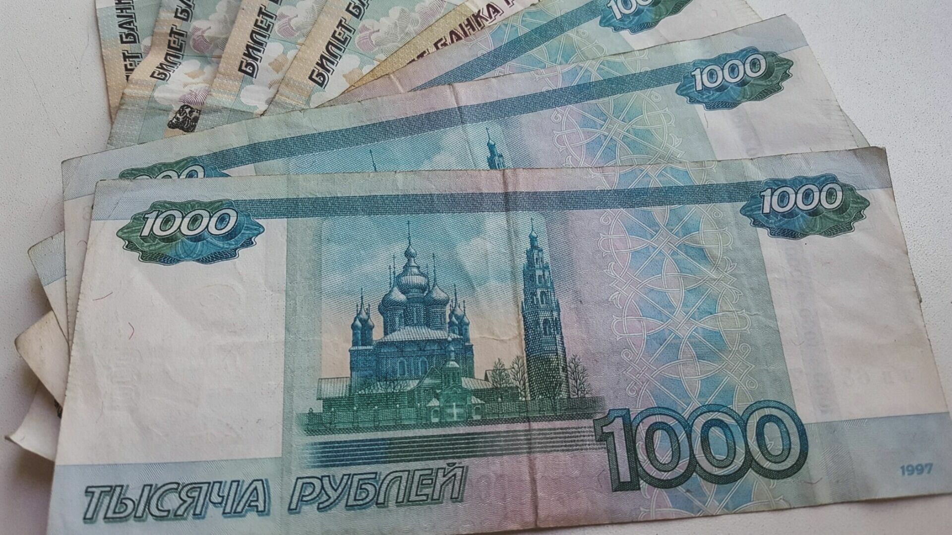 Еще 300 тысяч рублей хотят направить на выплаты беженцам в Нижегородской области