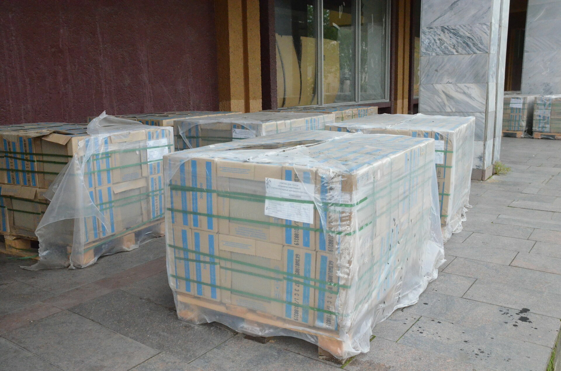 Нижегородцы отправили стройматериалы для восстановления домов на Донбассе