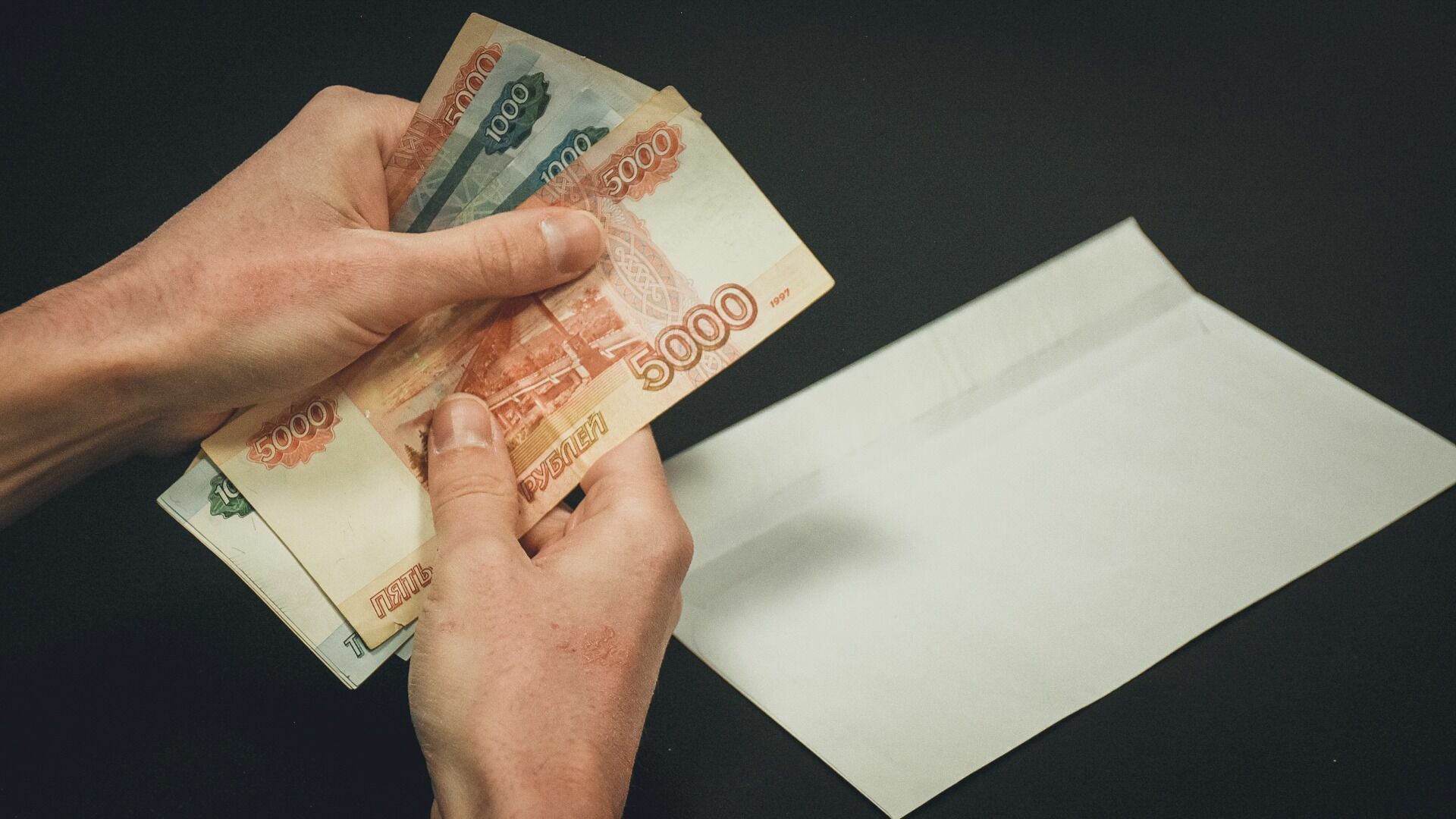 Порядок оплаты труда замещающих госдолжности лиц изменят в Нижегородской области