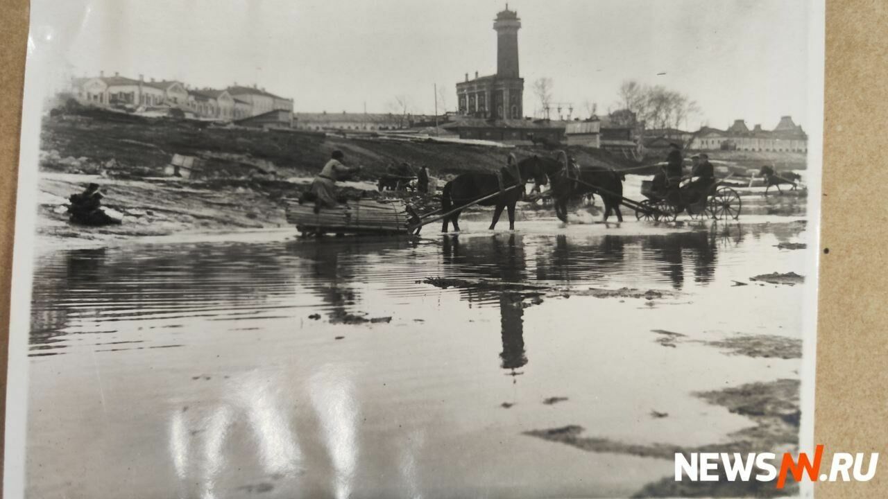 Фото моста из архива государственного общественно-политического архива Нижегородской области