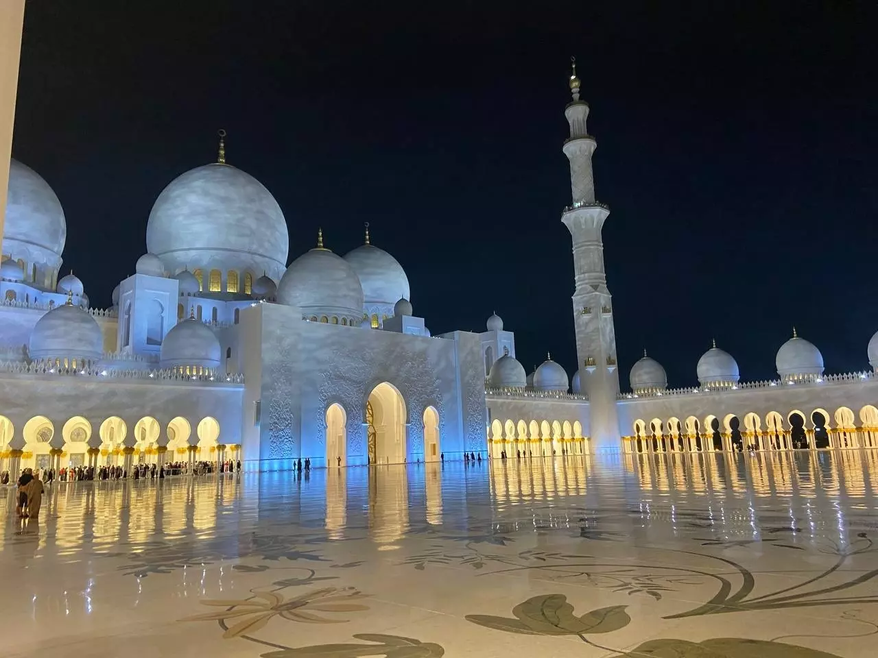 Мечеть шейха Зайда в Абу-Даби 